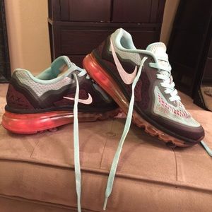 ⚡️SOLD⚡️NIKE AIRMAX Size 7.5